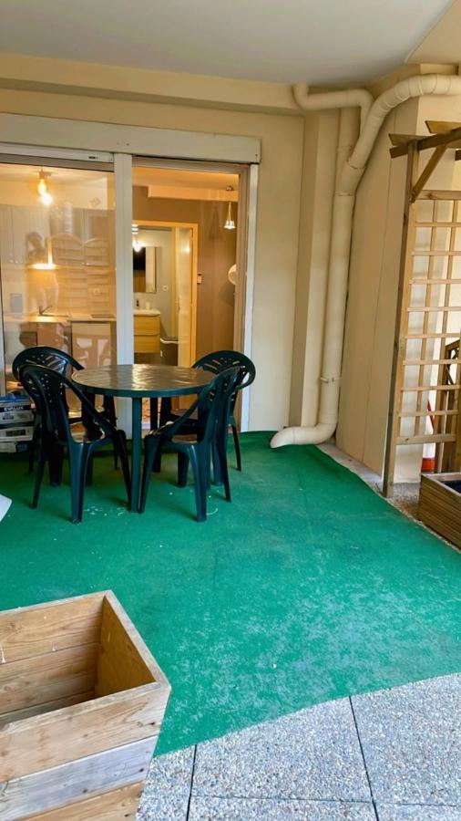 Plenitude Terrasse Le Mans Exterior foto